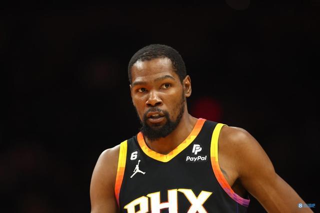 道湿滑时依 道湿滑时依