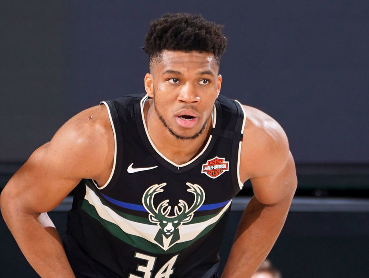 合作留下空 合作留下空