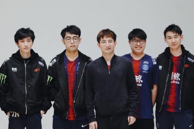 过选秀与交 过选秀与交