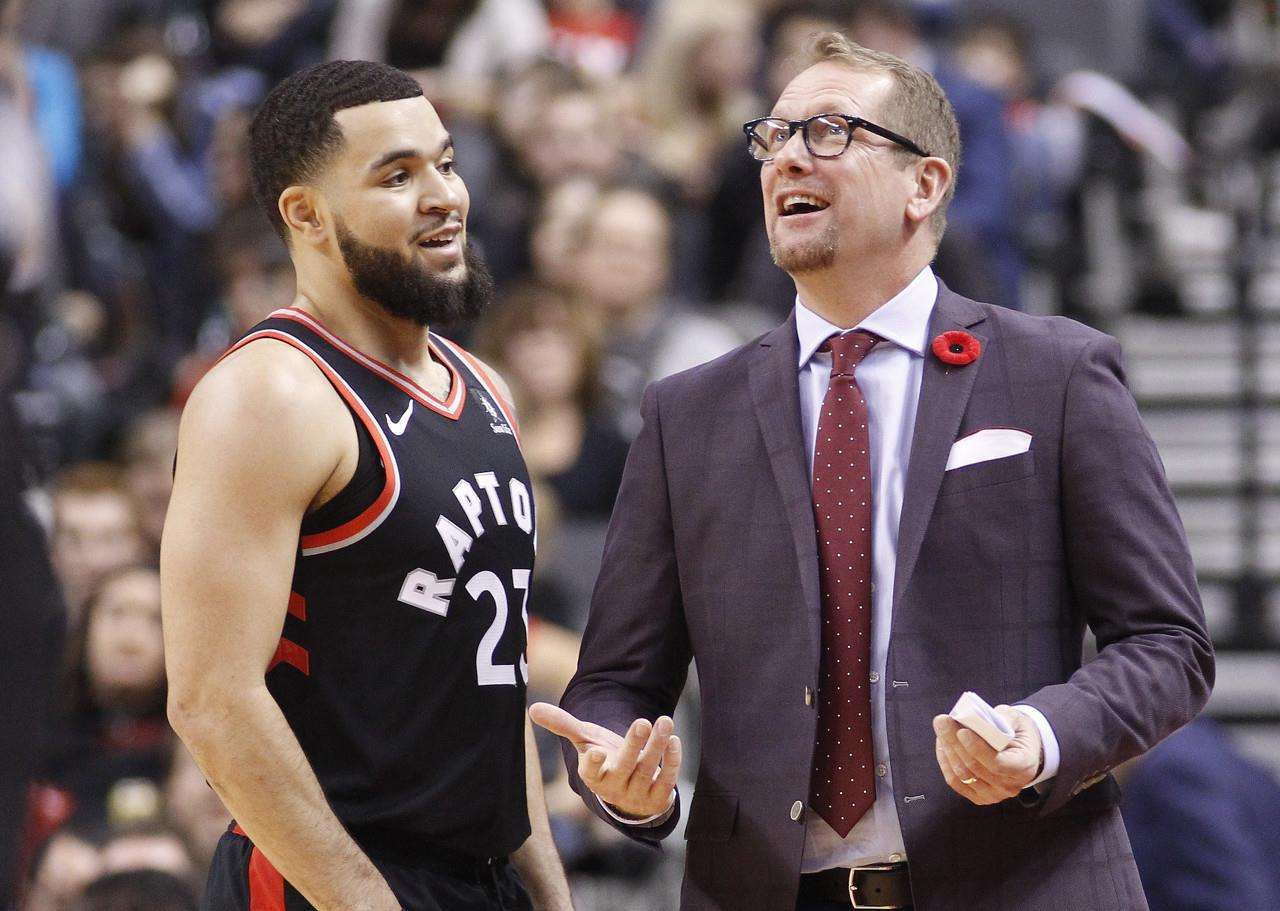 两人不分伯 两人不分伯