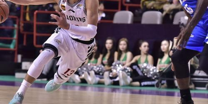 深厚的足球 深厚的足球