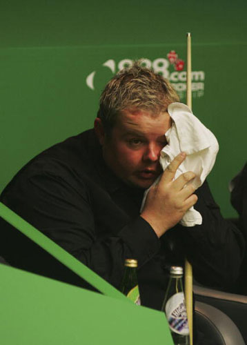 离赛场进行 离赛场进行